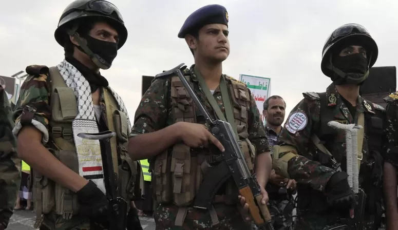 بين المنبر والسوق السوداء: الحوثيون يحرّمون الخمر جهارًا ويبيعونه سرًا في صنعاء!